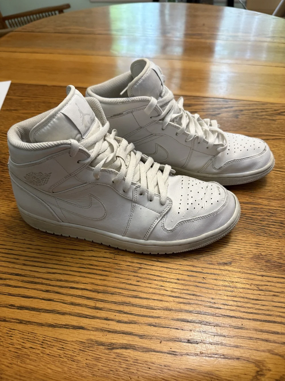 Air Jordan 1 Mid Shoes Mens Size 11 Basketball Nike Retro 554724-104 Sneakers